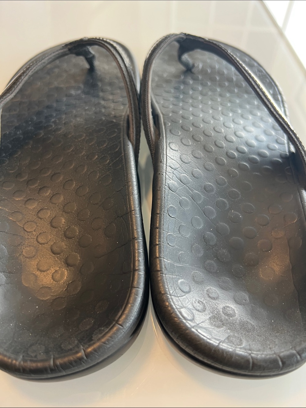 Vionic Black Women's Thong Sandals with Patterned Footbed flip flops - Picture 6 of 7